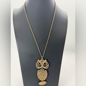 Vintage 70s Sarah Coventry Big Owl Necklace Gold Tone Reticulated Pendant Gift